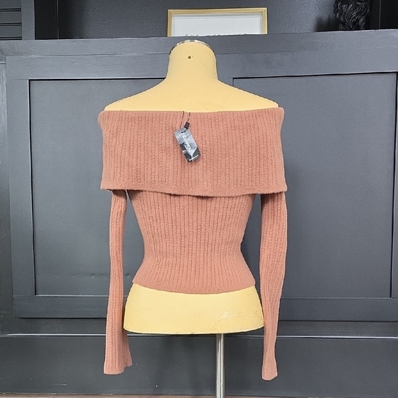 Express Off-Shoulder Ribbed Sweater - Brown - Picture 5 of 5